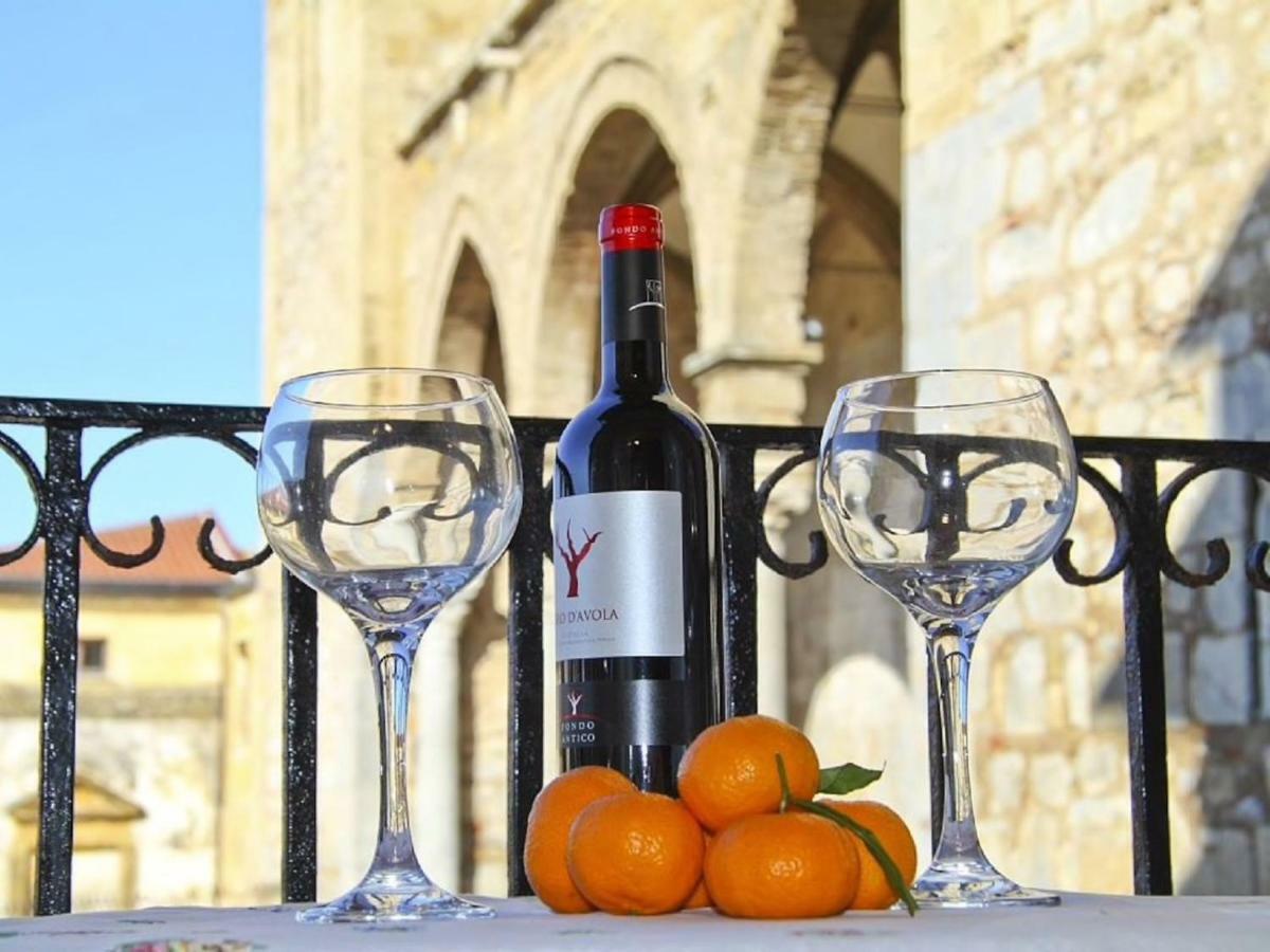 Cefalu Cathedral Palace Экстерьер фото