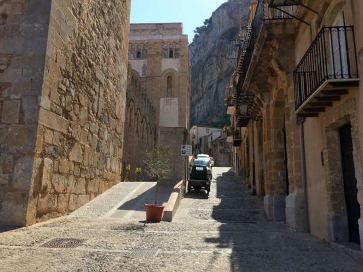 Cefalu Cathedral Palace Экстерьер фото